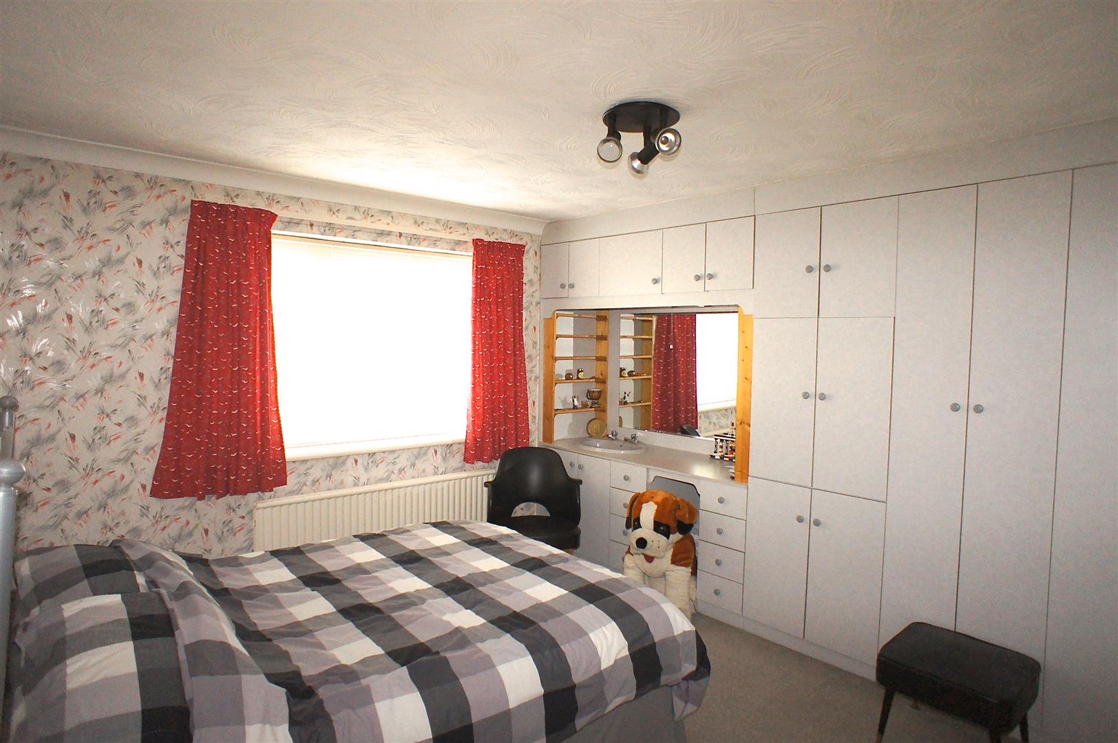 Bedroom 2 - left middle
